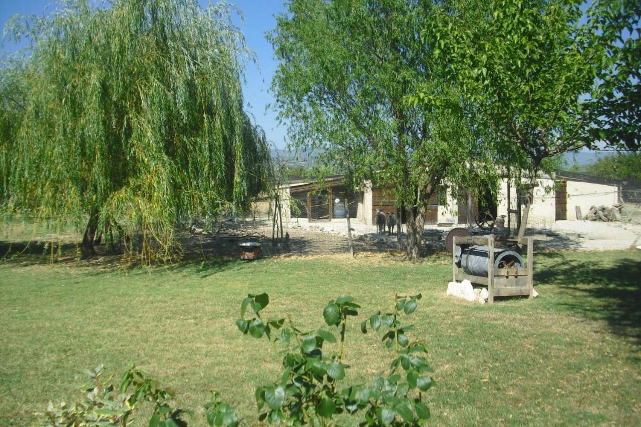 Lou Mas Li Pitchoun "Le Luberon " Villa Gordes Bagian luar foto